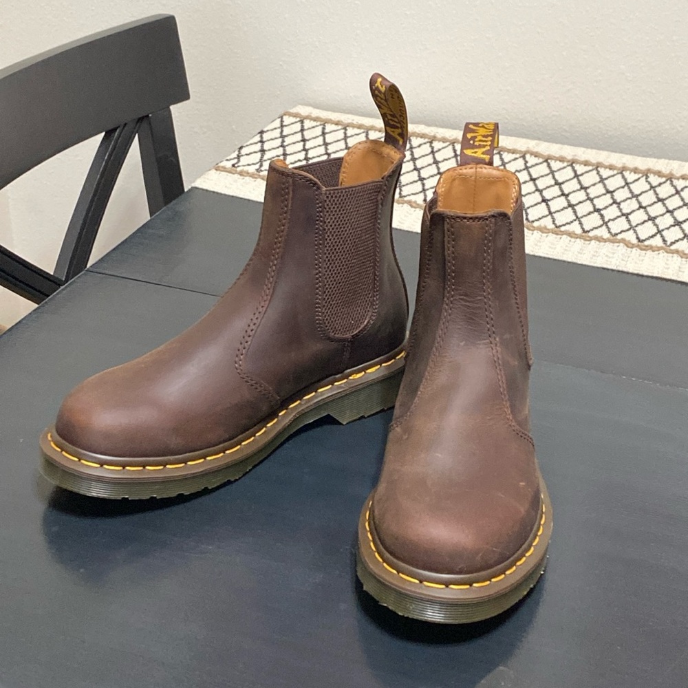 Dr Martens Unisex - Adult Chelsea Boot Men’s 7 Women’s 8